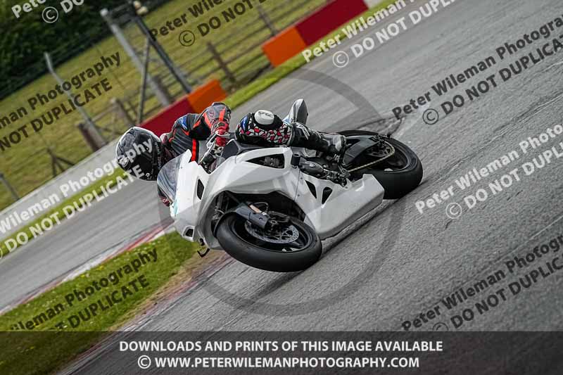 donington no limits trackday;donington park photographs;donington trackday photographs;no limits trackdays;peter wileman photography;trackday digital images;trackday photos